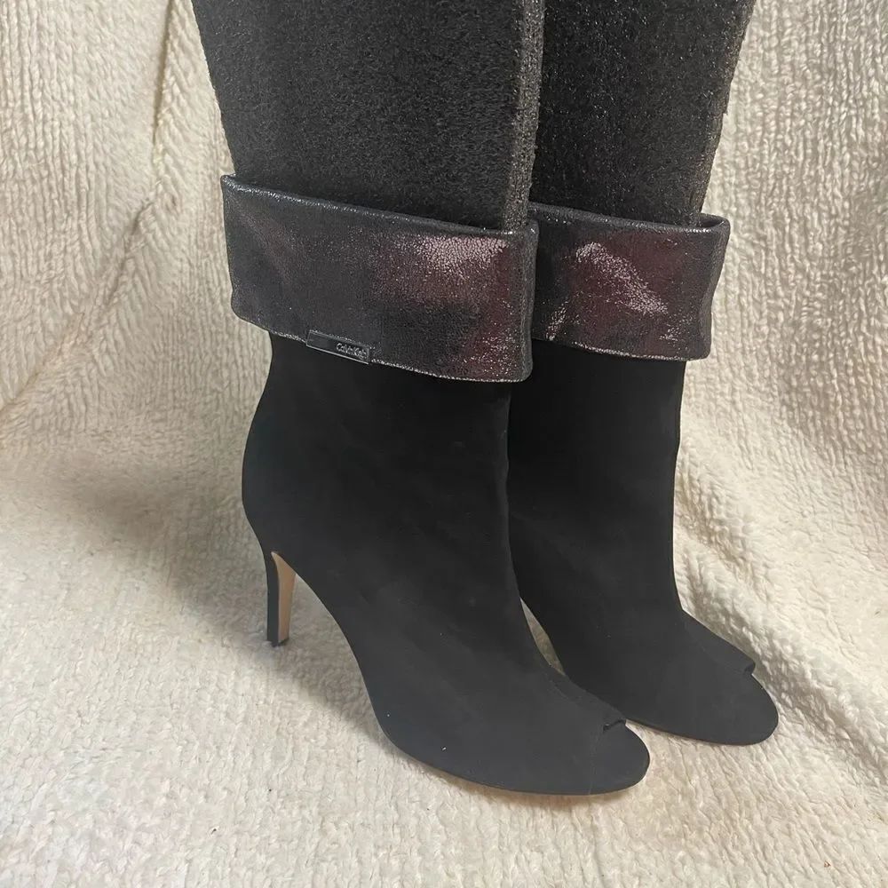 Calvin Klein versatile ankle Black faux suede Peep-Toe Ankle Boots SZ11